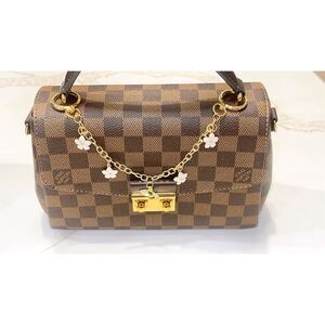 Flowers & Bee Purse Charm Keychain, Purse Chain, Luxury Accessories, Key Holder